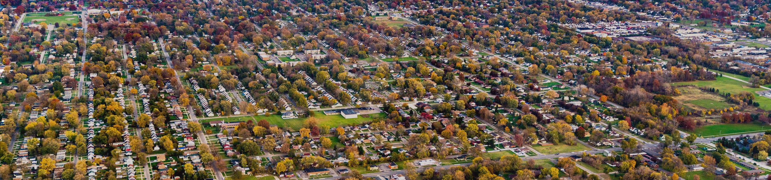 Overhead image of Everman, Texas area, with suburban backyards